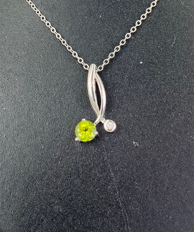 Peridot Pendant 1 Stone