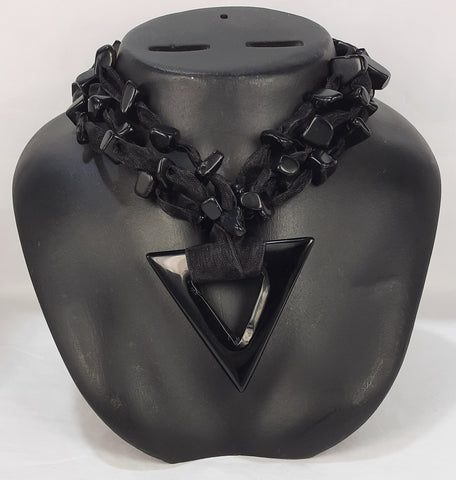 Ribbon Agate Black Necklace Triangle