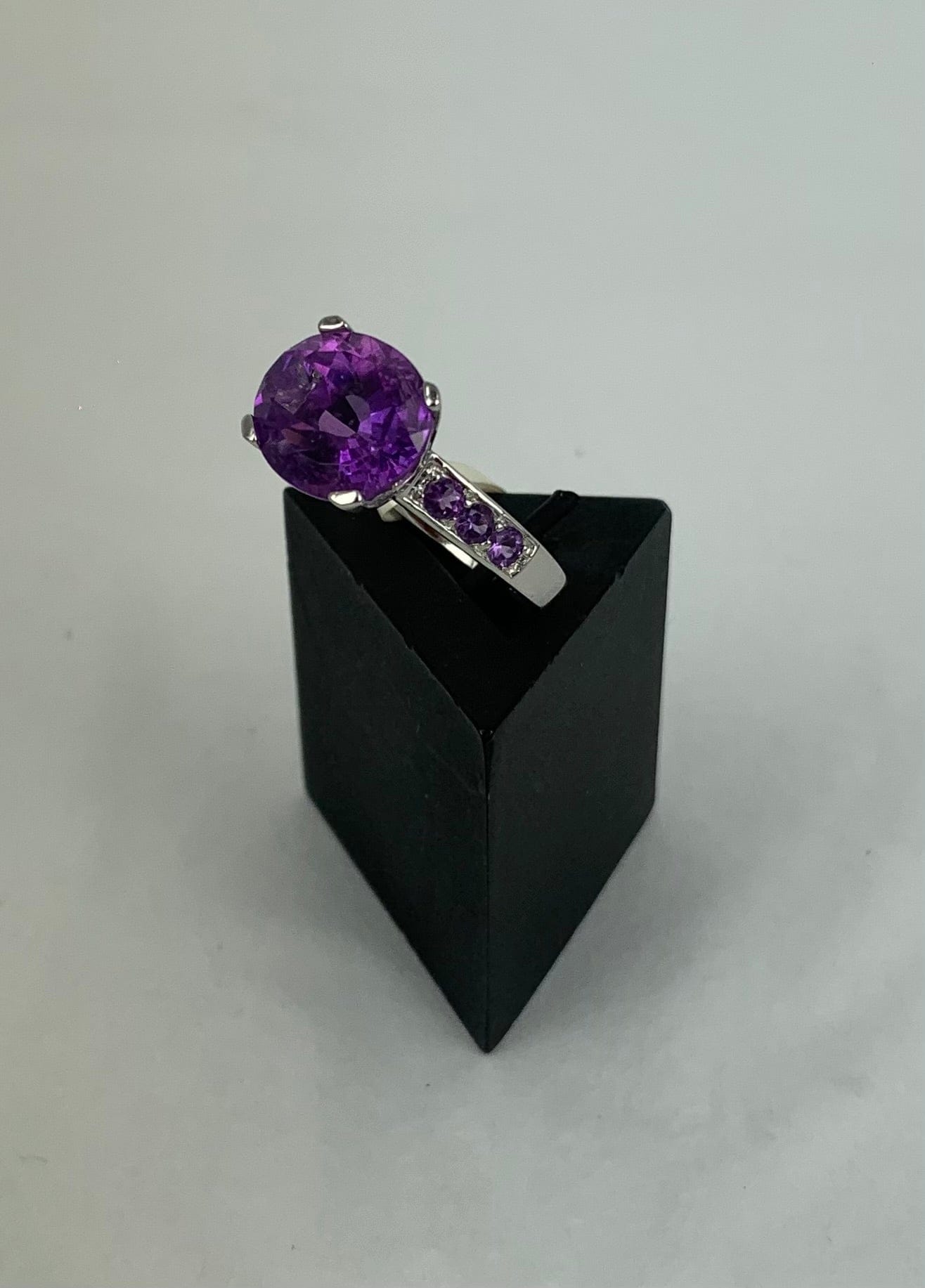 Amethyst 7 Stone