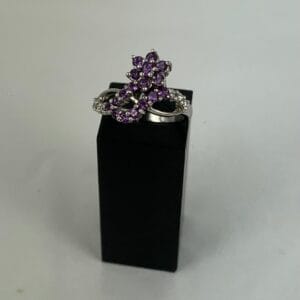Amethyst 17 Stones with Crystal's