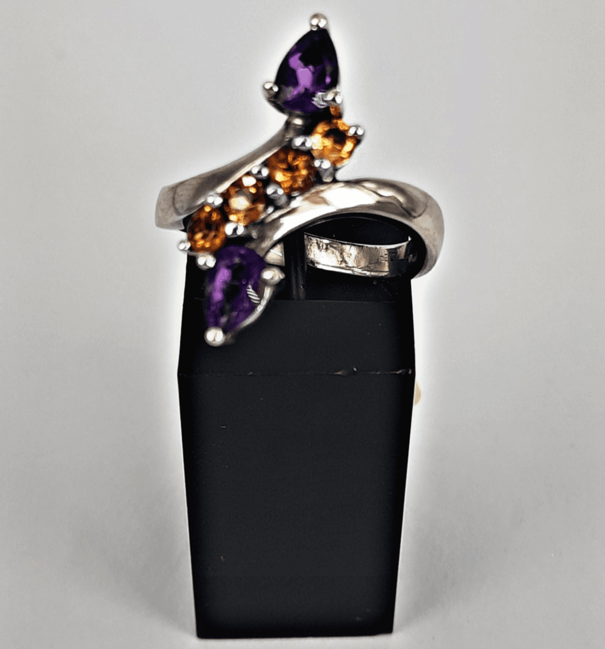 Mixed Amethyst and Citrine Stones