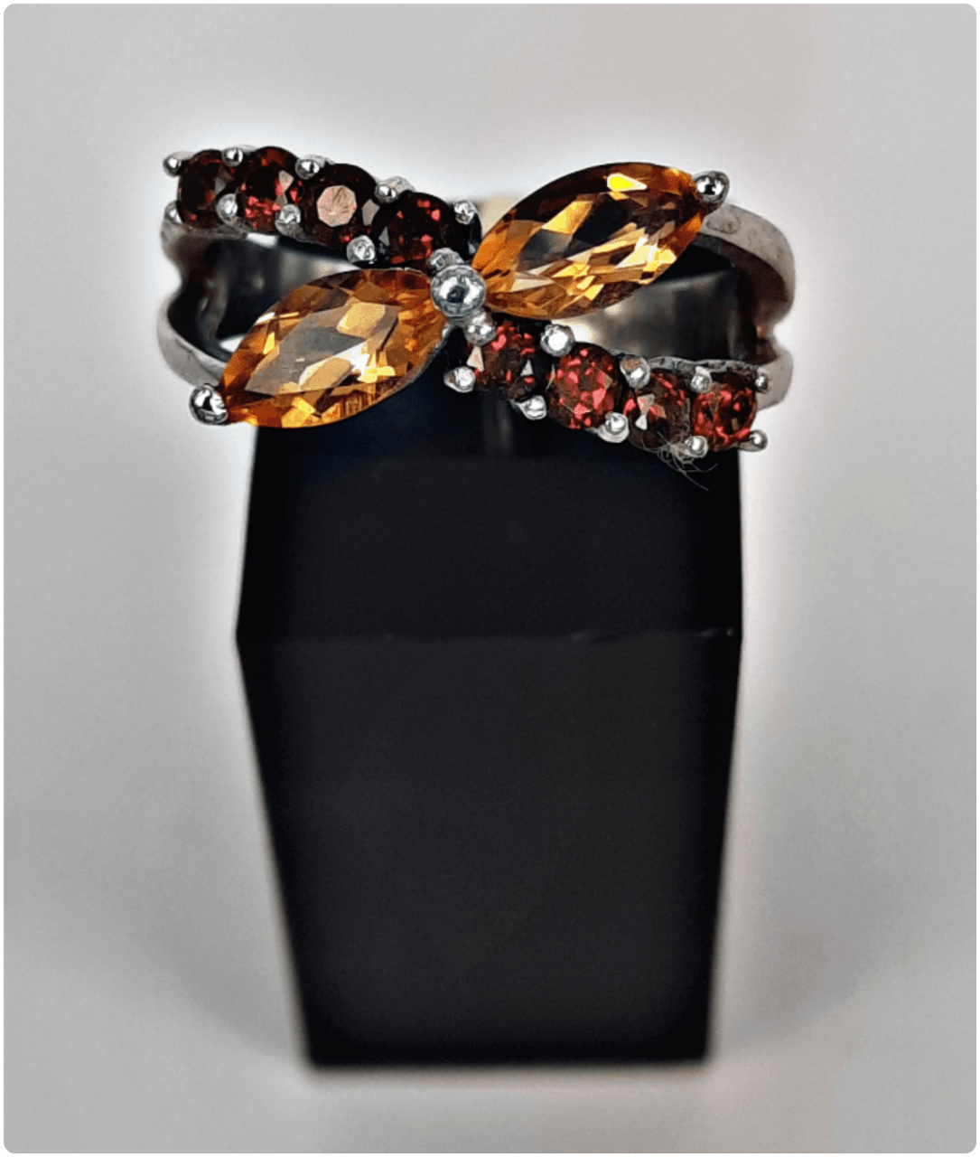 Mixed Citrine and Garnet Stones
