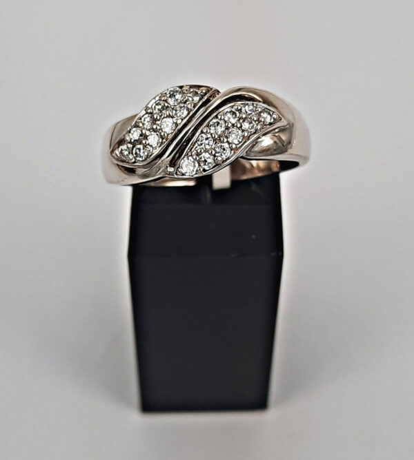 Crystal Ring