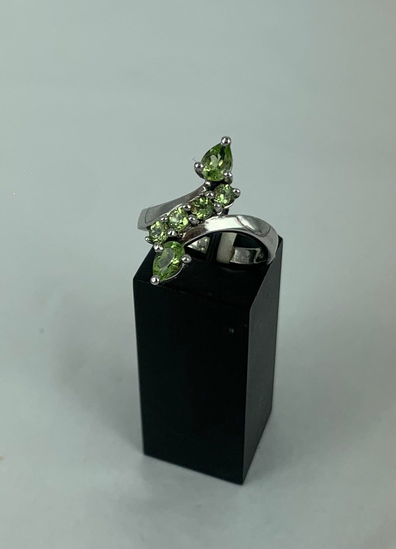 Peridot 6 Stones