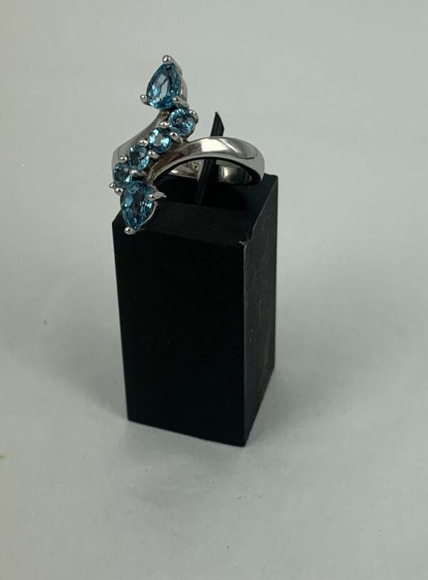 Topaz 6 Stones