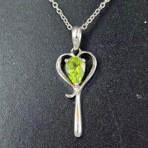 Peridot Pendant 1 Stone