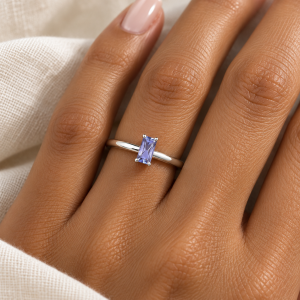 elongated-tanzanite-solitaire-ring-in-platinum-plated-silver