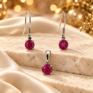 berry-red-ruby-jewellery-set
