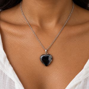 polished-heart-hematite-pendant-gecko-jewellers